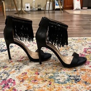 BCBG max Mara high heels with box